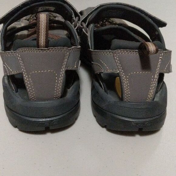 Teva Forebay Water enclosed toes shoe Sandal men\'s size 8US main image 9